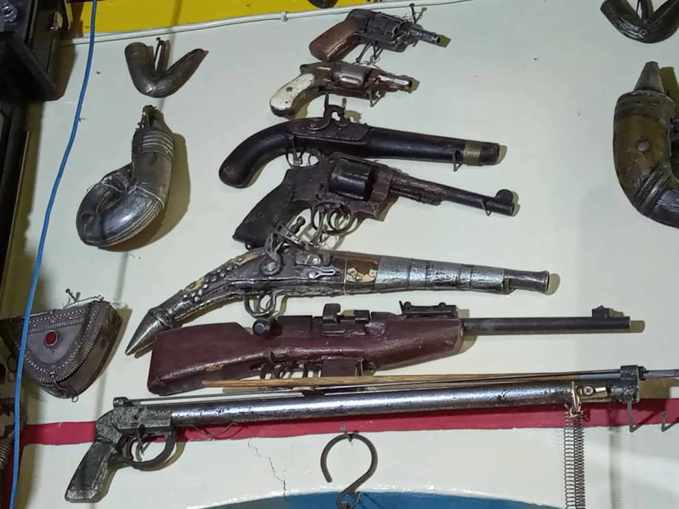 حب التراث يحول منزلاً إلى متحف (شواهد)