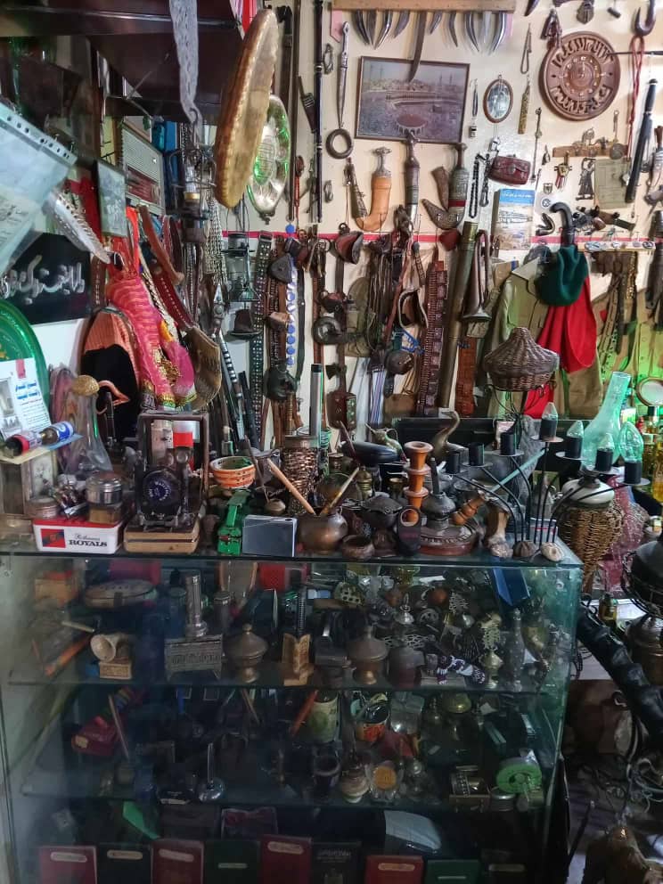 حب التراث يحول منزلاً إلى متحف (شواهد)