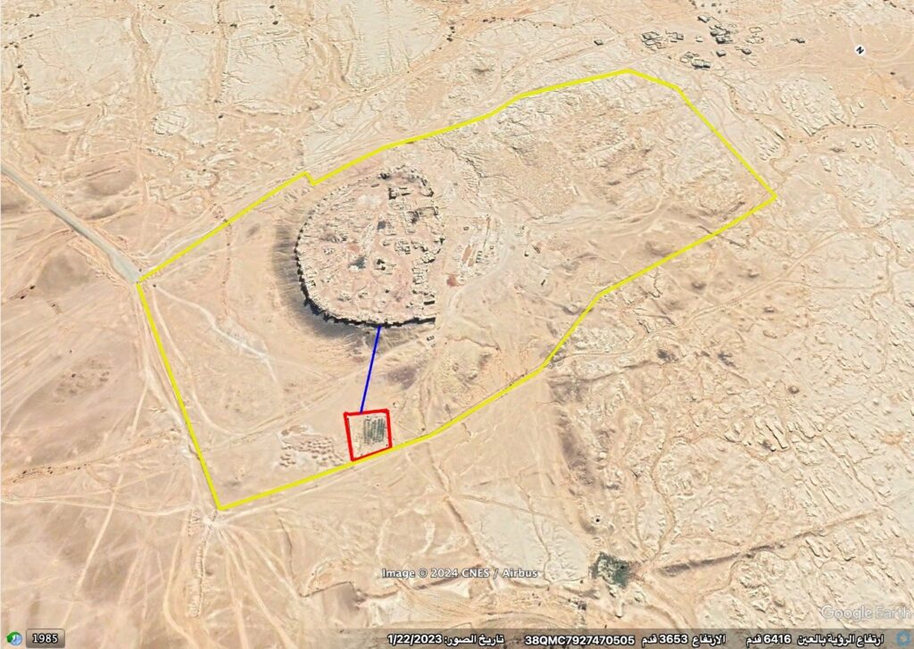 صورة جوية توضح مساحة المقبرة داخل حرام مدينة براقش وبعد المقبرة عن سور المدينة الأثرية
